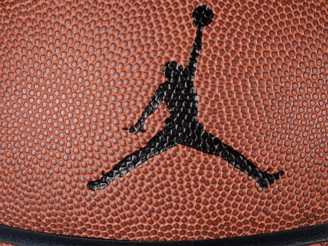 Air Jordan Ultimate 8P - Универсальный баскетбольный мяч