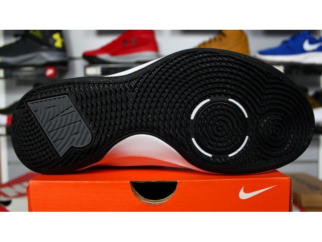 Nike Air Versitile III - Баскетбольные Кроссовки