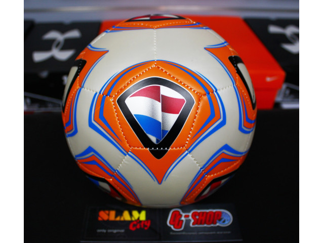 Wilson Dodici Soccer Ball - Футбольный мяч